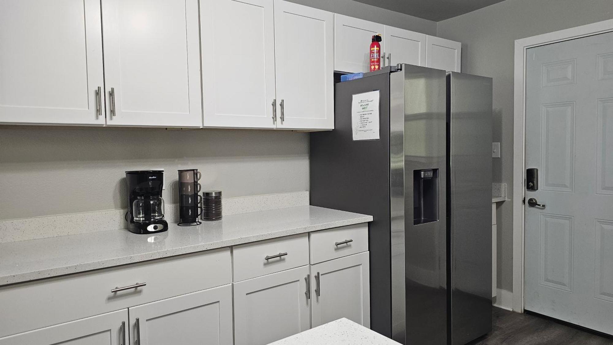 Charming 4br Bundle Near Downtown & Airport Hébergement de vacances Austin